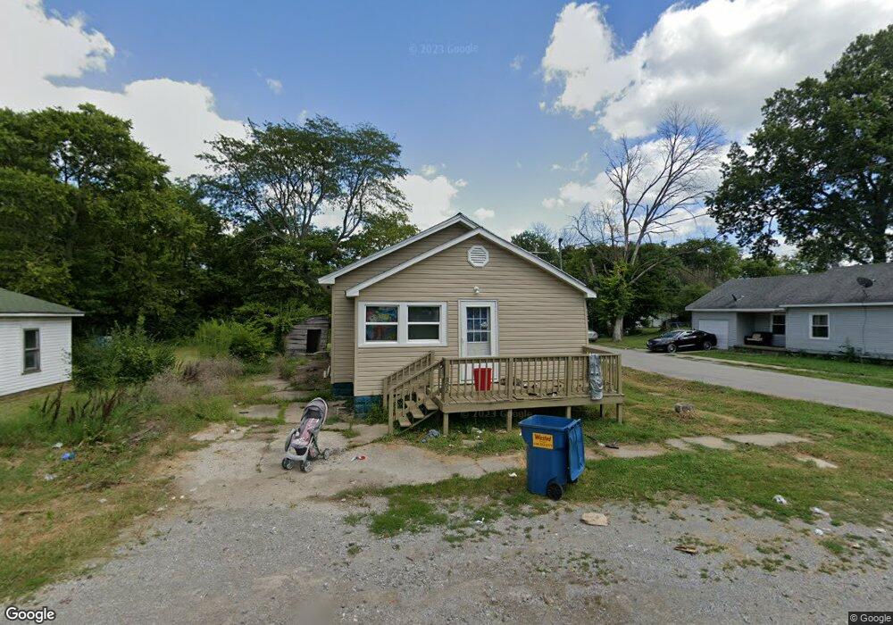 802 N Webster St, Harrisburg, IL 62946 - photo 1