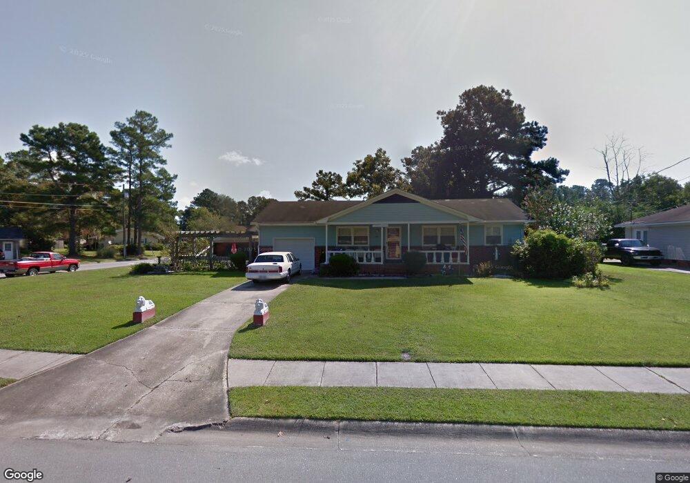 208 Cardinal Rd, Jacksonville, NC 28546 - photo 1