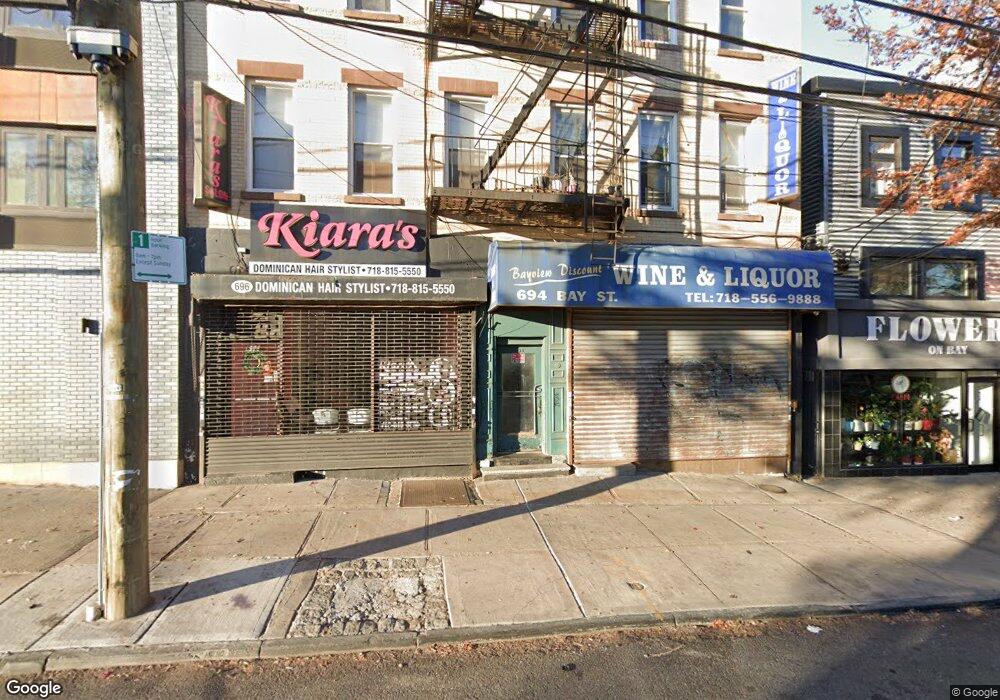 696 Bay St, Staten Island, NY 10304 - photo 1