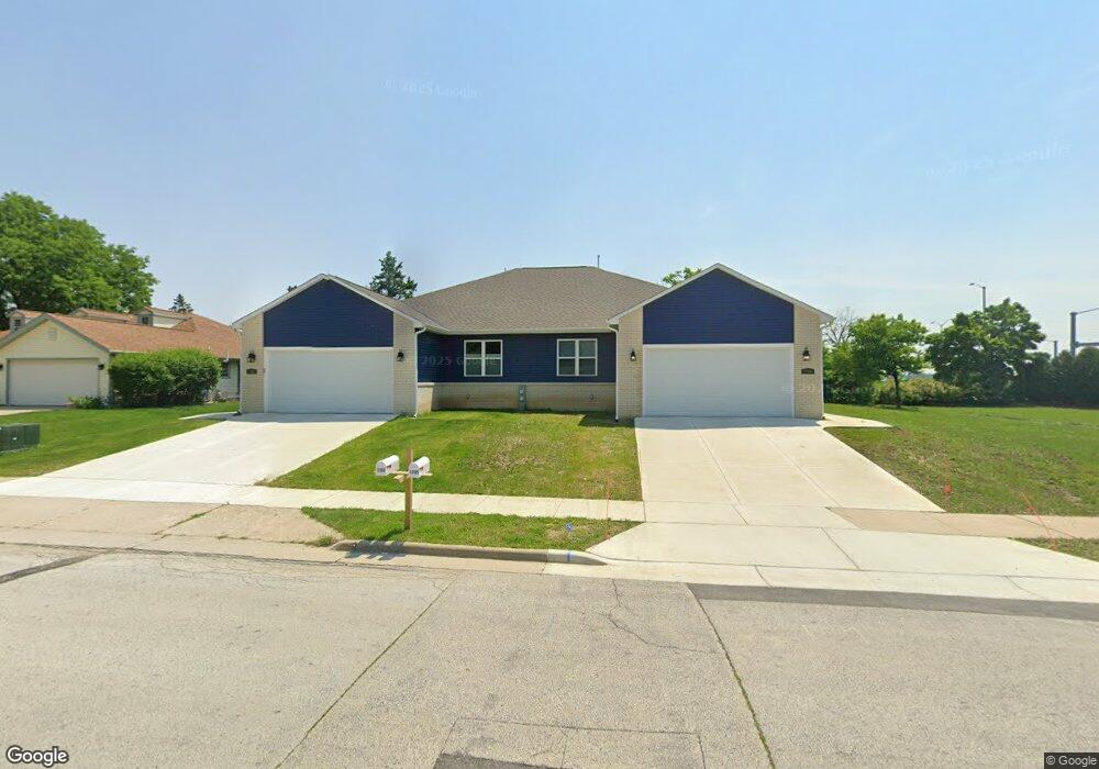 1705 Stardust Dr unit 1705, Waukesha, WI 53186 - photo 1