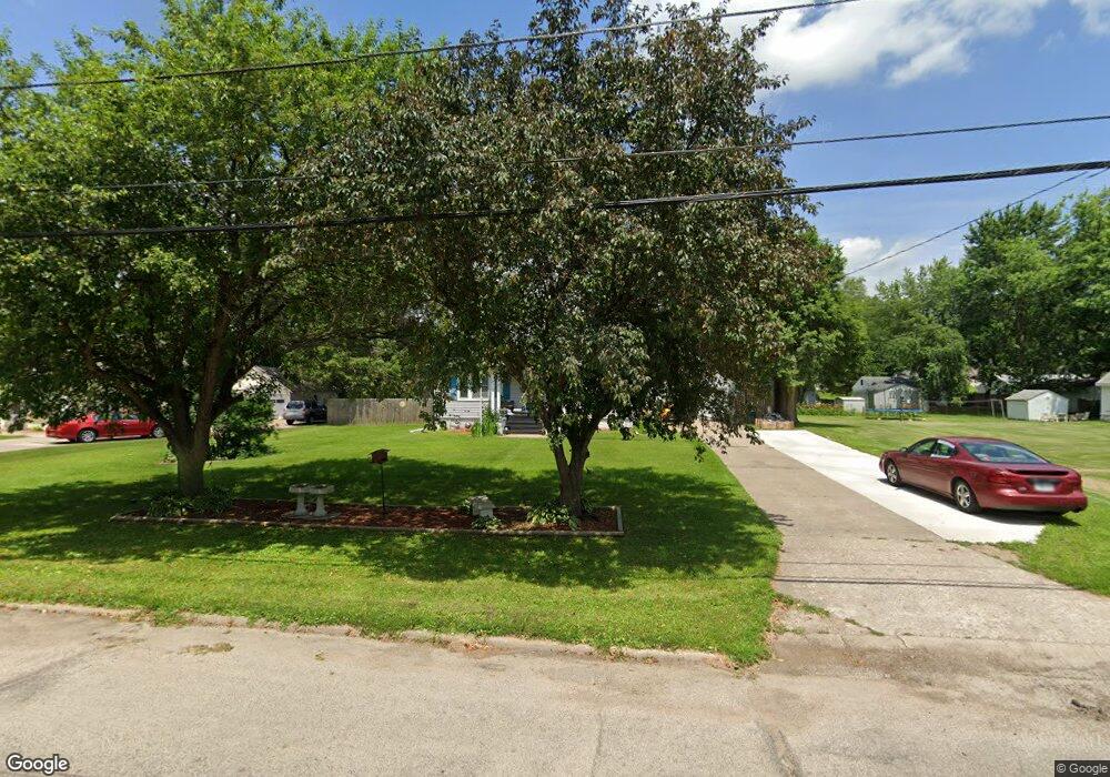 400 27th Ave SW, Cedar Rapids, IA 52404 - photo 1