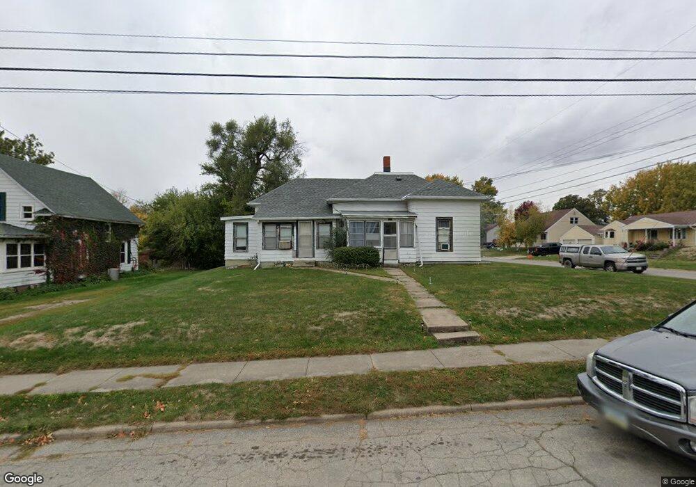203 W 9th St S, Newton, IA 50208 - photo 1