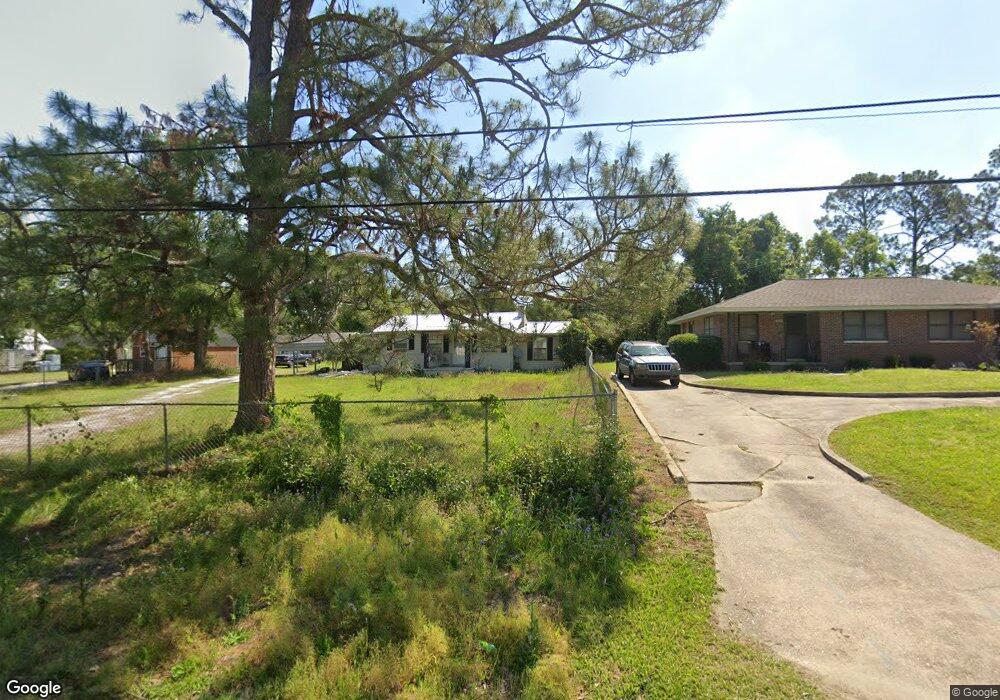 320 Dewey Ave N, Douglas, GA 31533 - photo 1