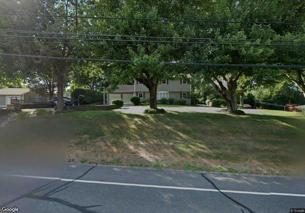 539 Edison Rd, Trumbull, CT 06611 - photo 1