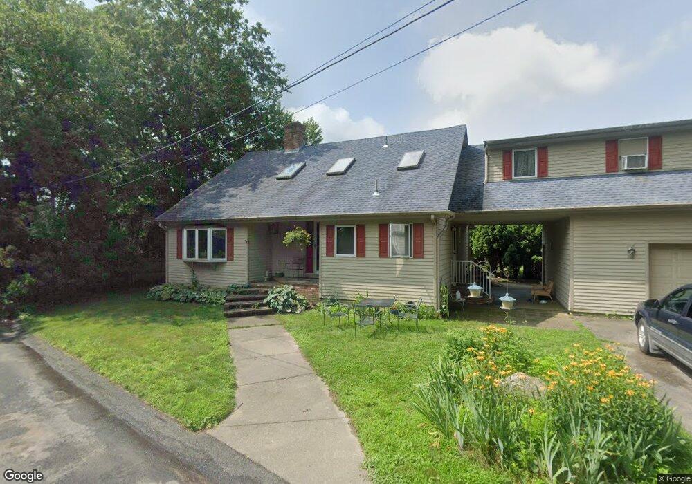 2 Clarence St, South Dartmouth, MA 02748 - photo 1