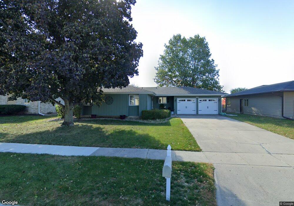 1423 S 16th Ave W, Newton, IA 50208 - photo 1