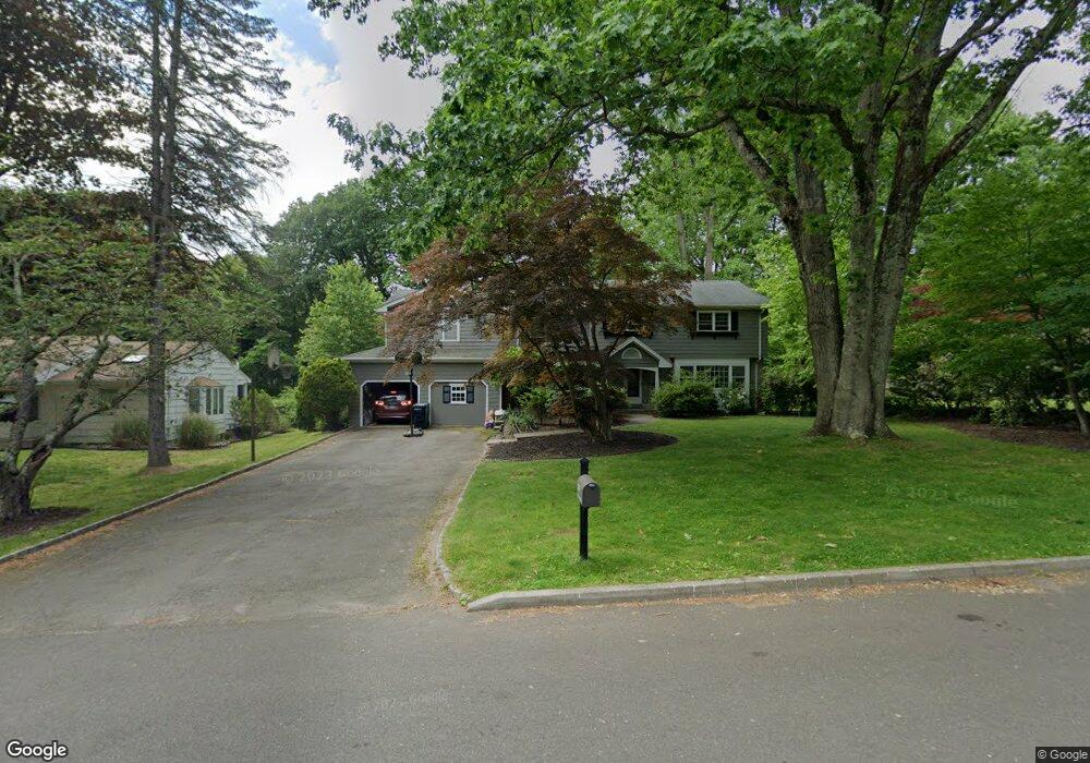 109 Random Rd, Fairfield, CT 06825 - photo 1