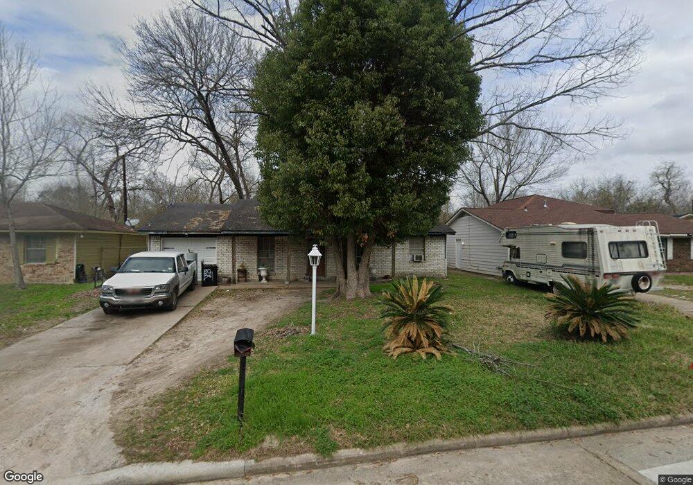 1442 W Donovan St, Houston, TX 77091 - photo 1