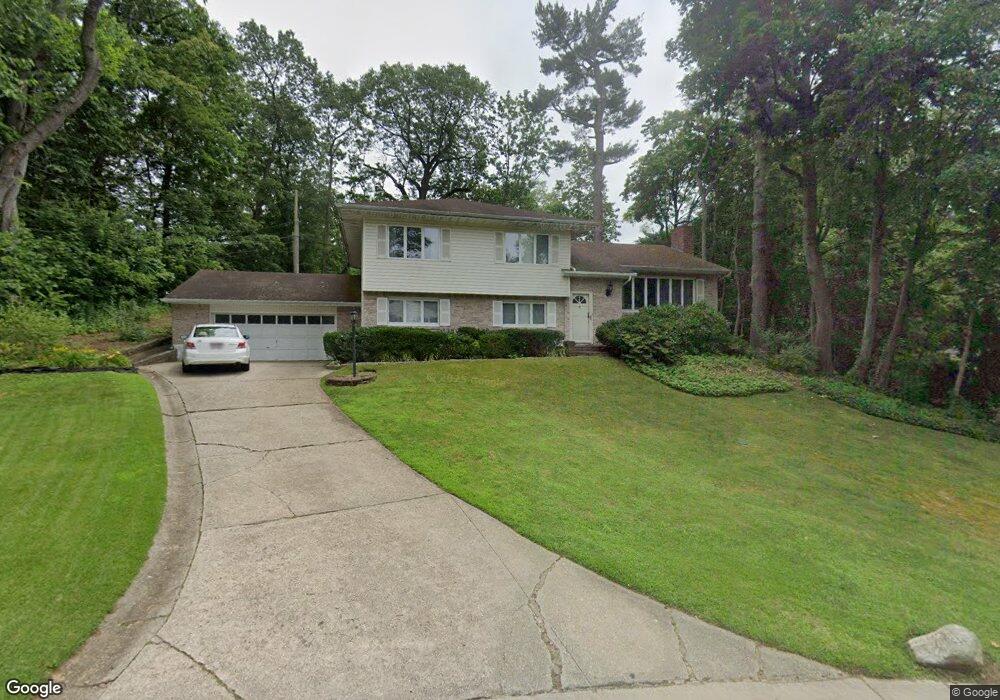 14 Bridge Rd, Manhasset, NY 11030 - photo 1