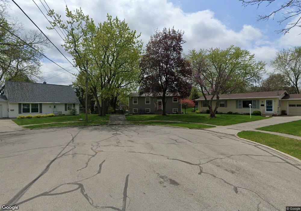 554 Scottdale Ct, Adrian, MI 49221 - photo 1