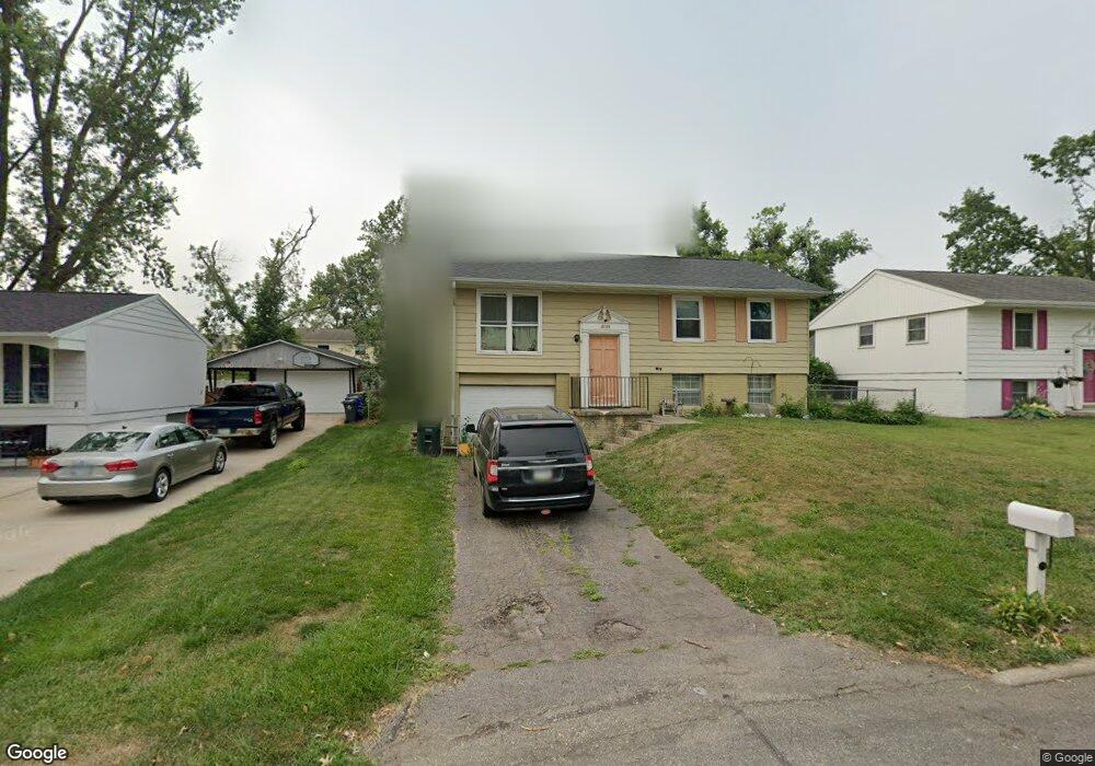 3135 Bayberry Dr SW, Cedar Rapids, IA 52404 - photo 1