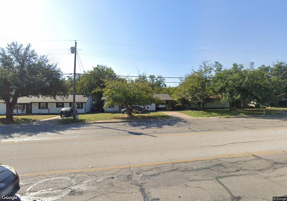 705 W Kilpatrick St, Cleburne, TX 76033 - photo 1