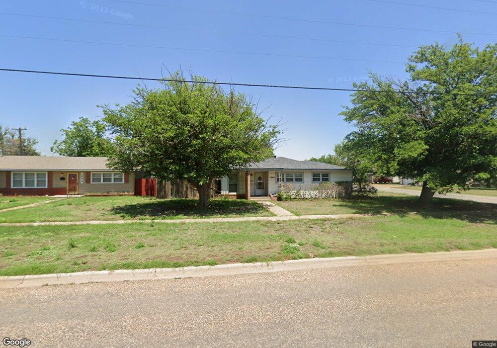2600 W 10th St, Plainview, TX 79072 - photo 1