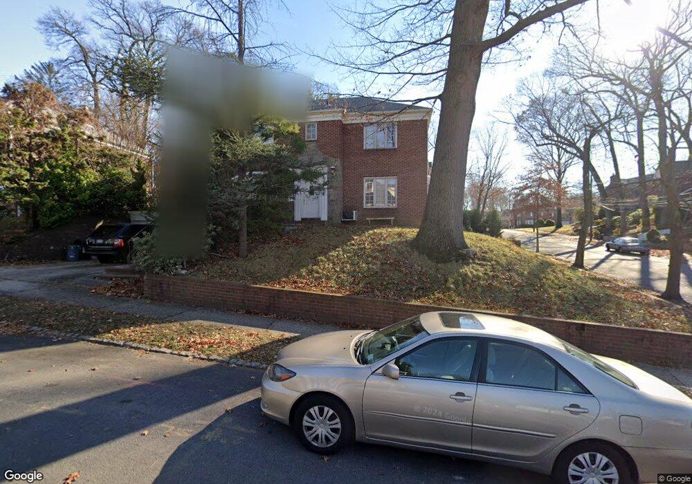 18604 Radnor Rd, Jamaica, NY 11432 - photo 1