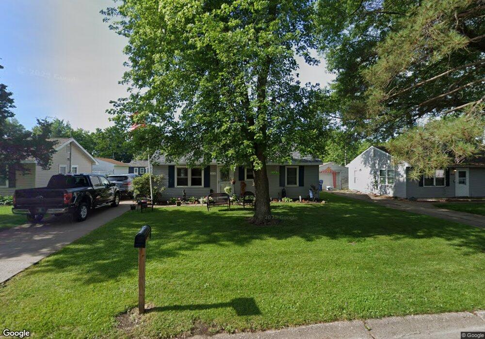 2619 W 69th St, Davenport, IA 52806 - photo 1