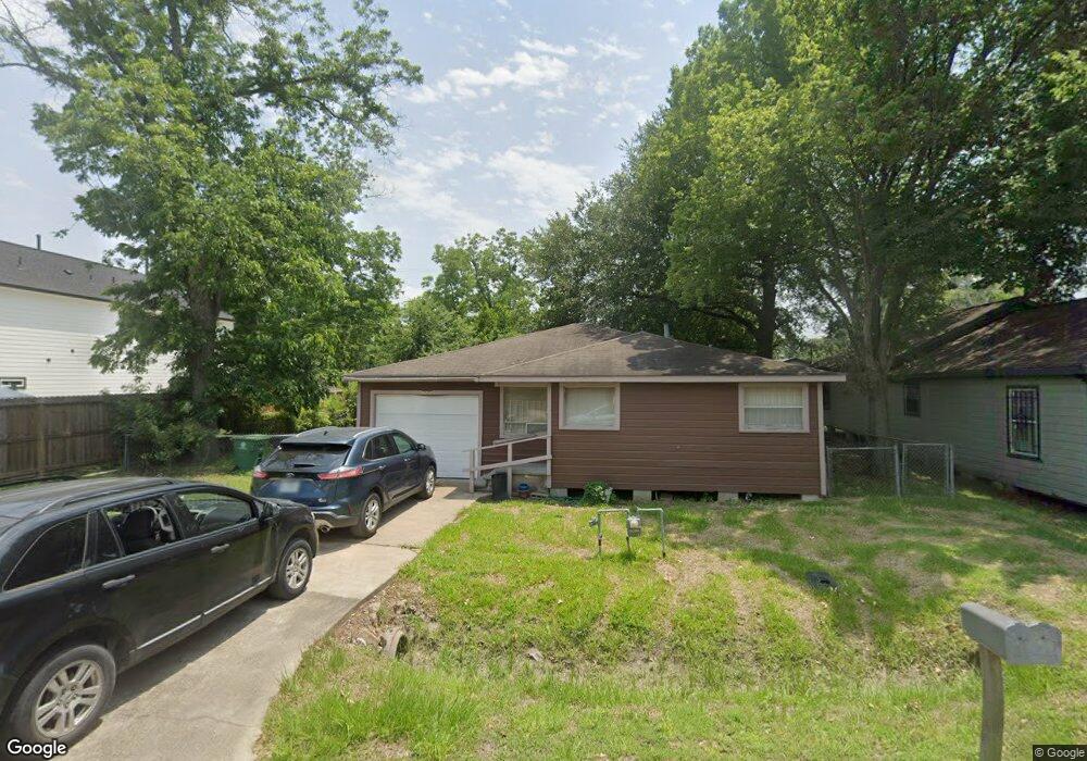 1075 Saint Clair St, Houston, TX 77088 - photo 1