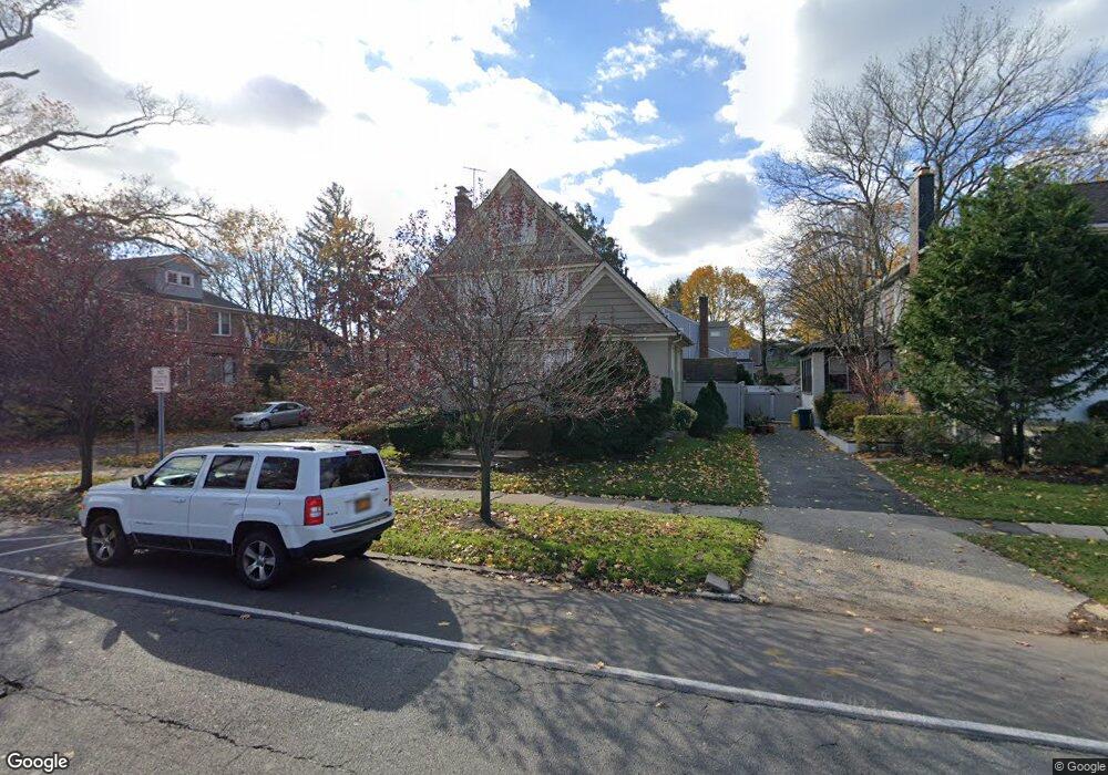 365 Woodmere Blvd, Woodmere, NY 11598 - photo 1