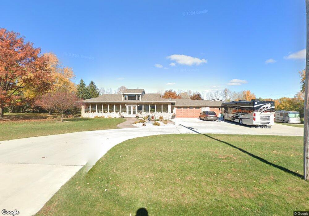 W3074 Creekview Ln, Appleton, WI 54915 - photo 1