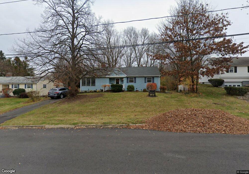 79 Arnott Rd, Manchester, CT 06040 - photo 1