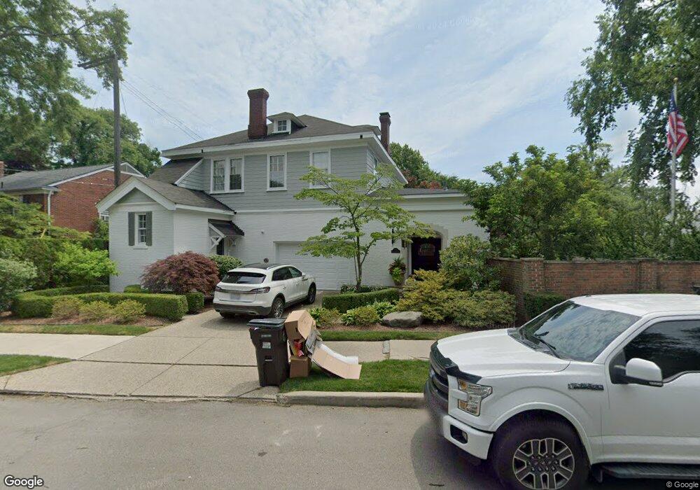 302 Grosse Pointe Blvd, Grosse Pointe Farms, MI 48236 - photo 1