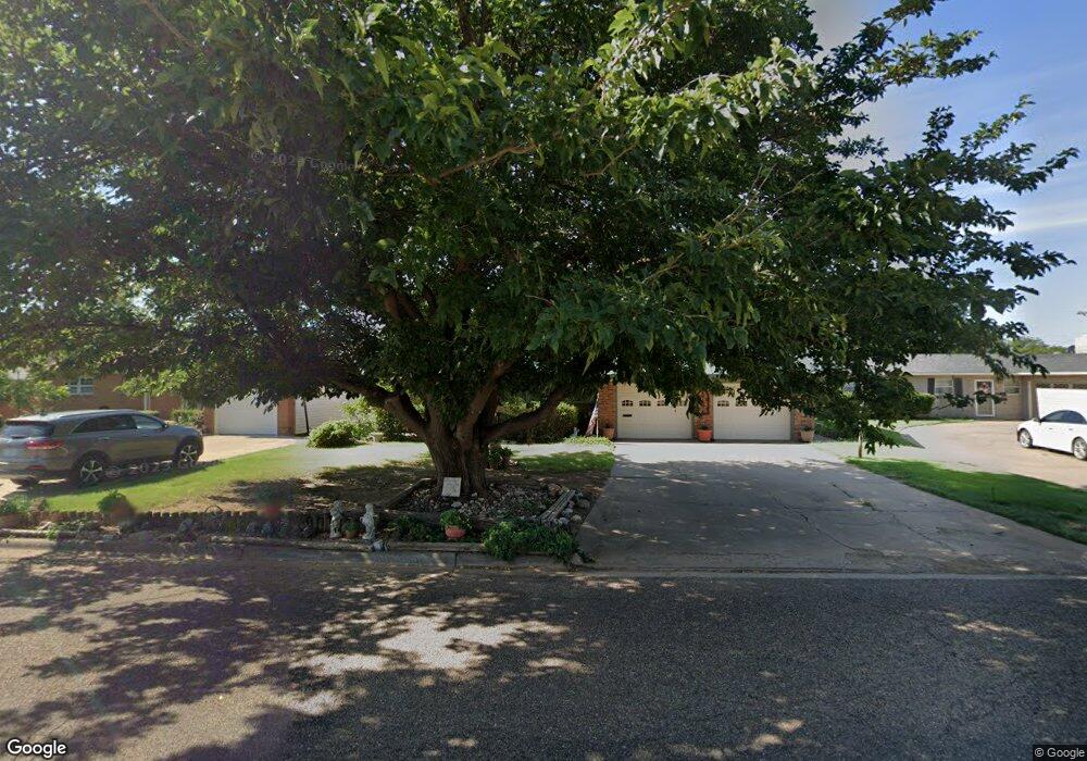 3009 W 18th St, Plainview, TX 79072 - photo 1