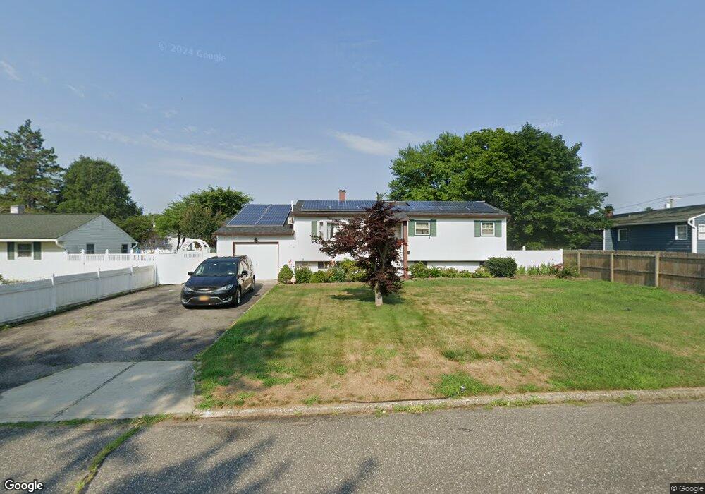 3116 Connecticut Ave, Medford, NY 11763 - photo 1