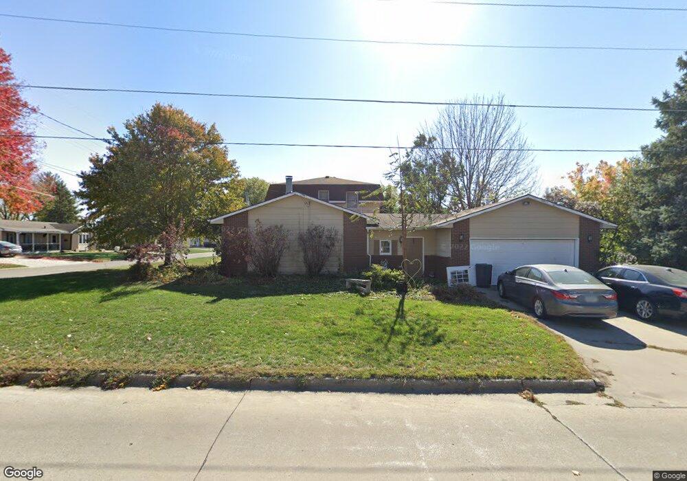 339 E 25th St N, Newton, IA 50208 - photo 1