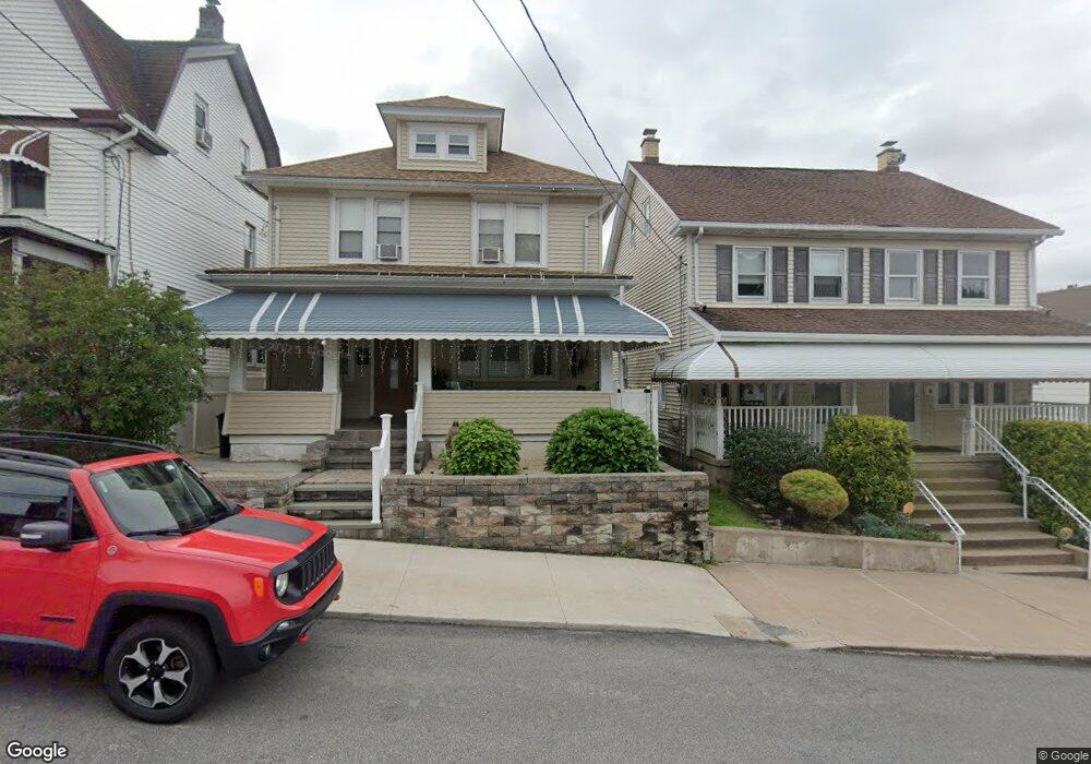 738 N Laurel St, Hazleton, PA 18201 - photo 1