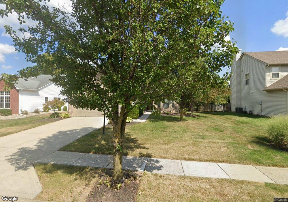 10573 Greenway Dr, Fishers, IN 46037 - photo 1