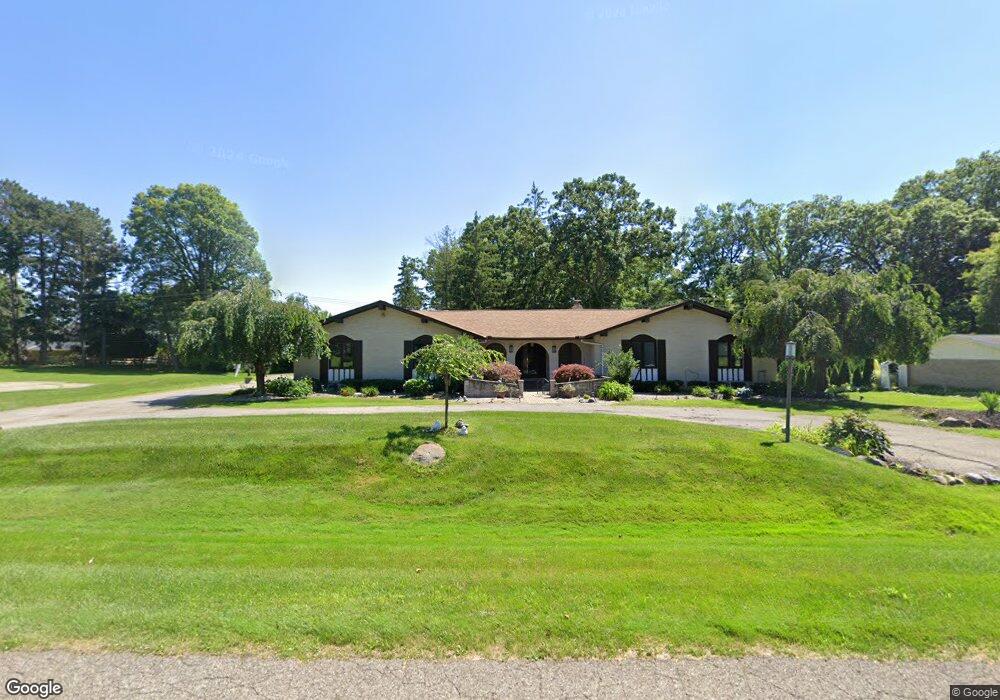 3133 Hartslock Woods Dr, West Bloomfield, MI 48322 - photo 1