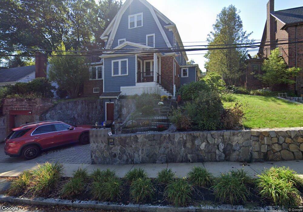 8 Endicott Rd, Arlington, MA 02476 - photo 1