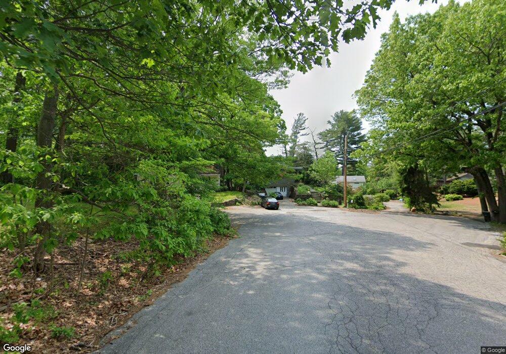 2 Wickliffe Cir, Bridgeport, CT 06606 - photo 1