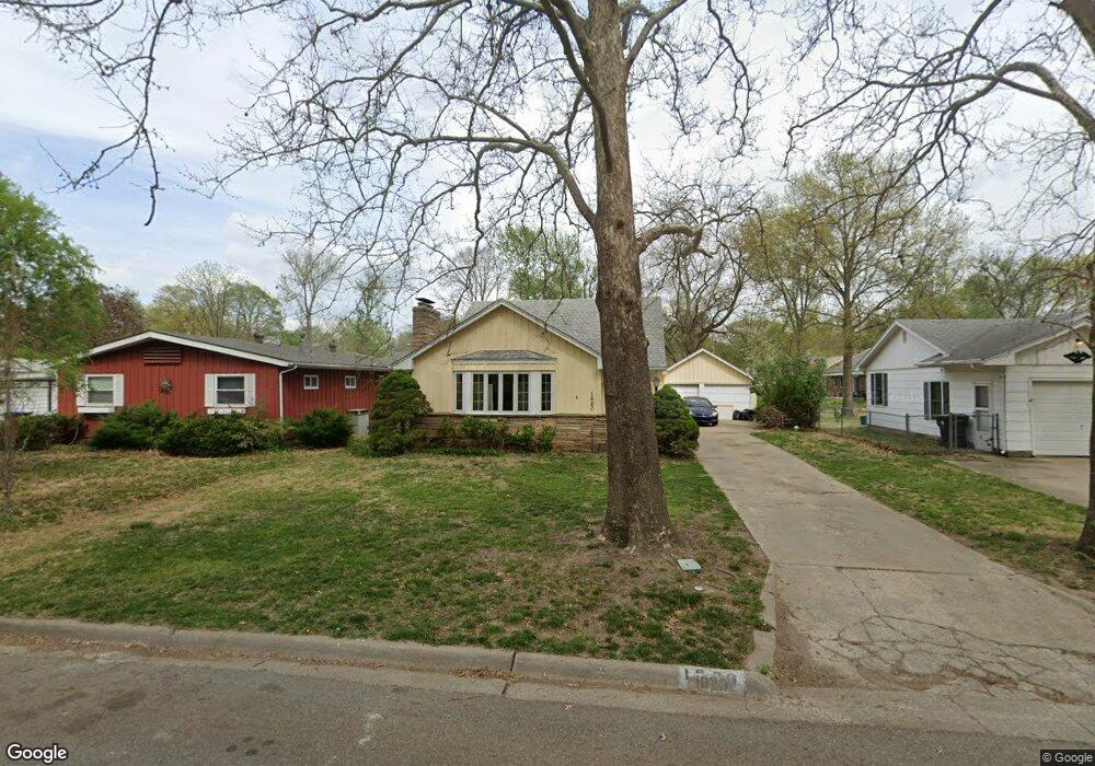 1620 SW Burnett Rd, Topeka, KS 66604 - photo 1