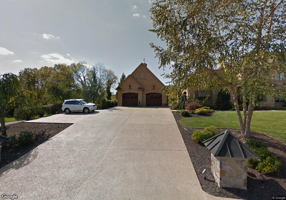 1558 Castlegreen Dr, Greencastle, PA 17225 - photo 1