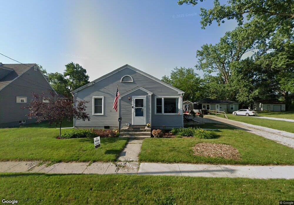 209 Locust St W, Three Oaks, MI 49128 - photo 1