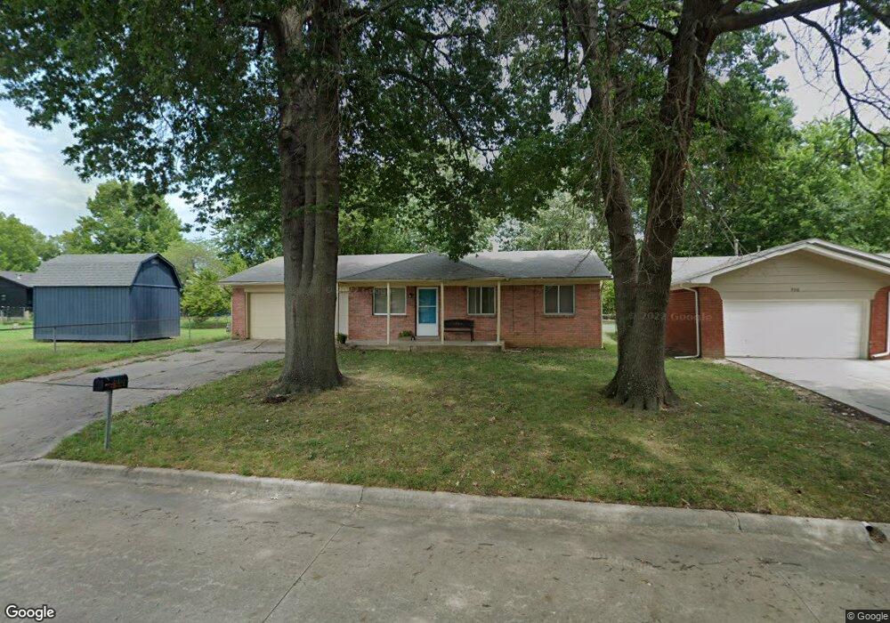 904 S Choctaw Place, Claremore, OK 74017 - photo 1