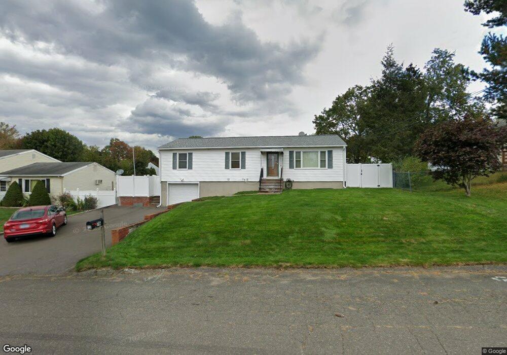 75 Dellwood Dr, Waterbury, CT 06708 - photo 1