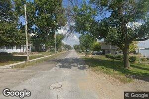 626 S River Dr, Princeton, IA 52768