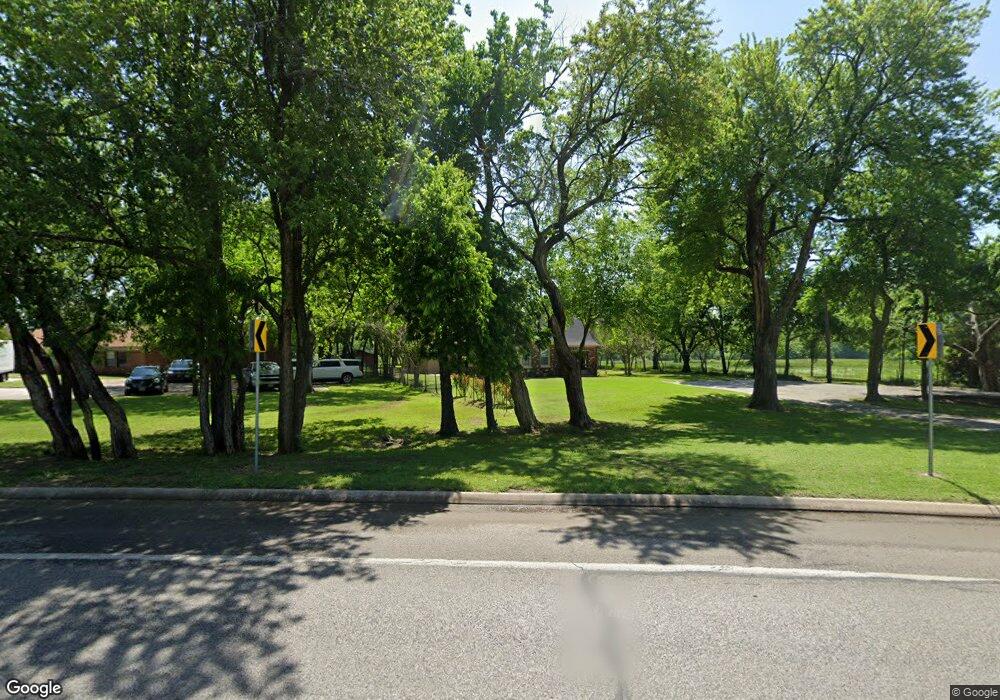 1836 E California St, Gainesville, TX 76240 - photo 1