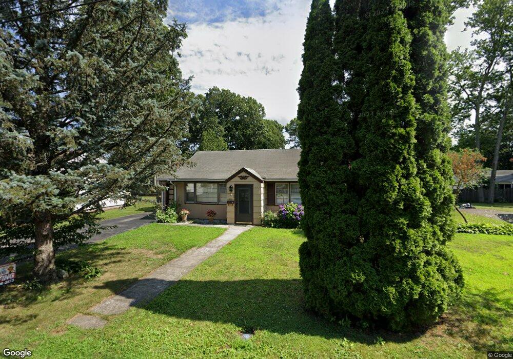 45 Kevin Rd, Bridgeport, CT 06606 - photo 1