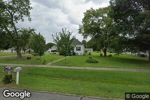 700 S Walnut St, Sesser, IL 62884
