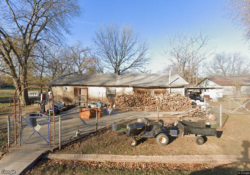 1602 W Trudgeon St, Henryetta, OK 74437 - photo 1