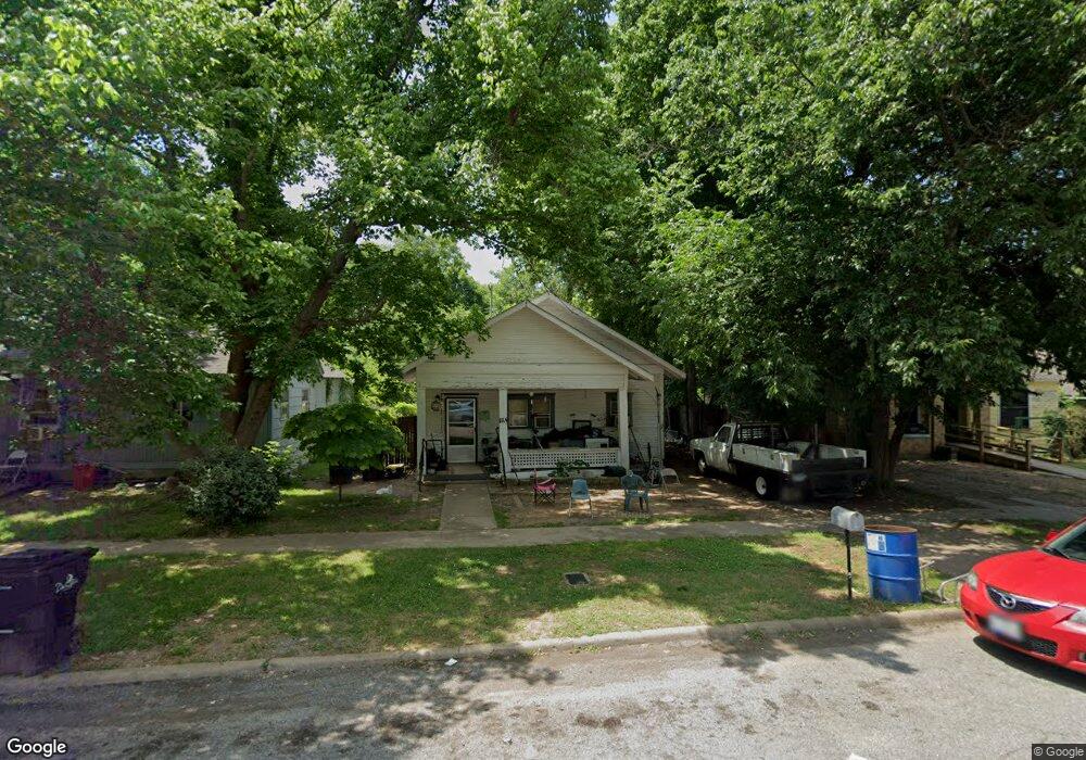 1114 W Chestnut St, Denison, TX 75020 - photo 1