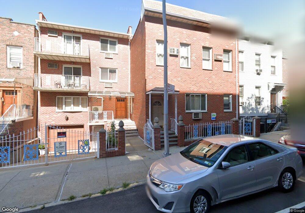 3132 44th St, Long Island City, NY 11103 - photo 1