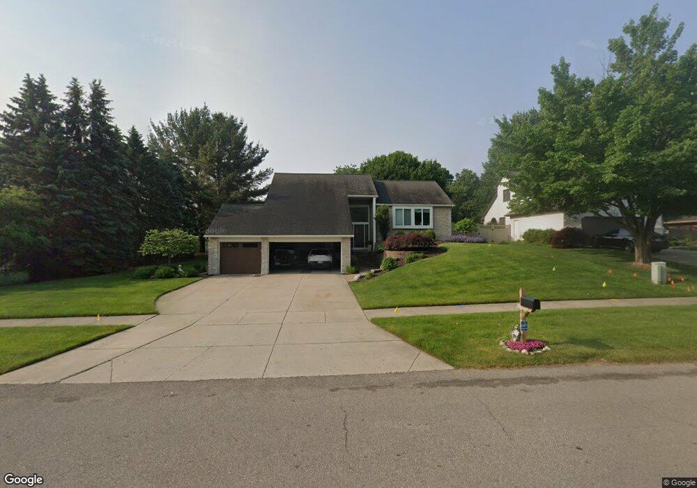 6524 Crownpointe Dr SW, Byron Center, MI 49315 - photo 1