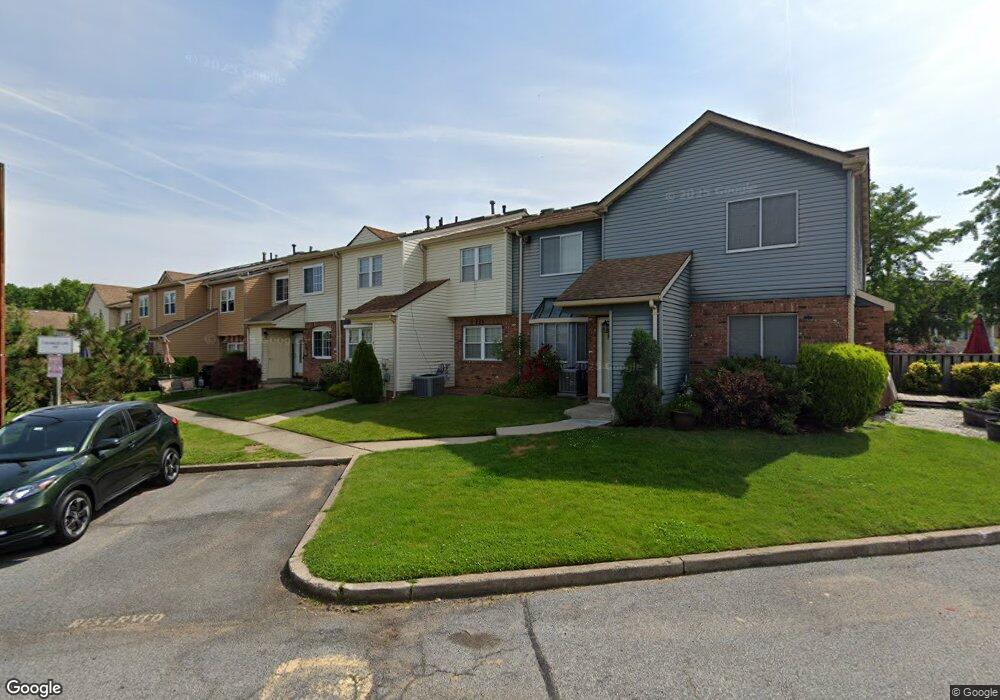 7 Franklin Ln unit D, Staten Island, NY 10306 - photo 1