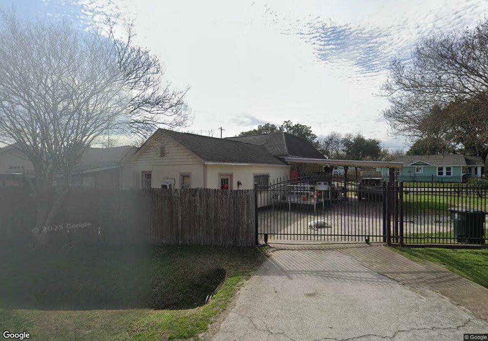 6310 Chapman St, Houston, TX 77022 - photo 1