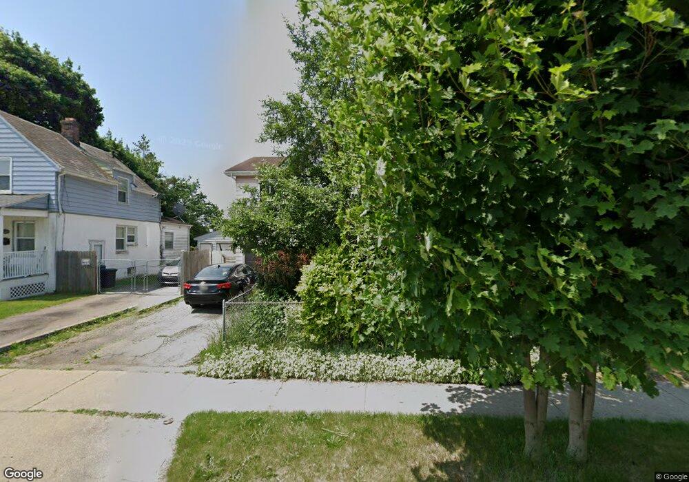 1033 N Chevrolet Ave, Flint, MI 48504 - photo 1