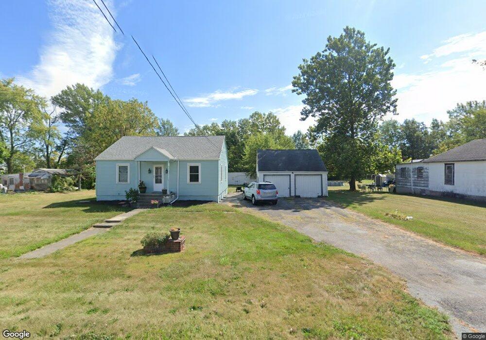 1060 Prosperity Rd, Lima, OH 45801 - photo 1
