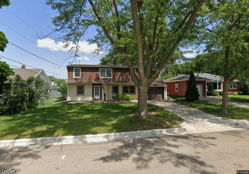 904 Clausen Ave, Albert Lea, MN 56007 - photo 1